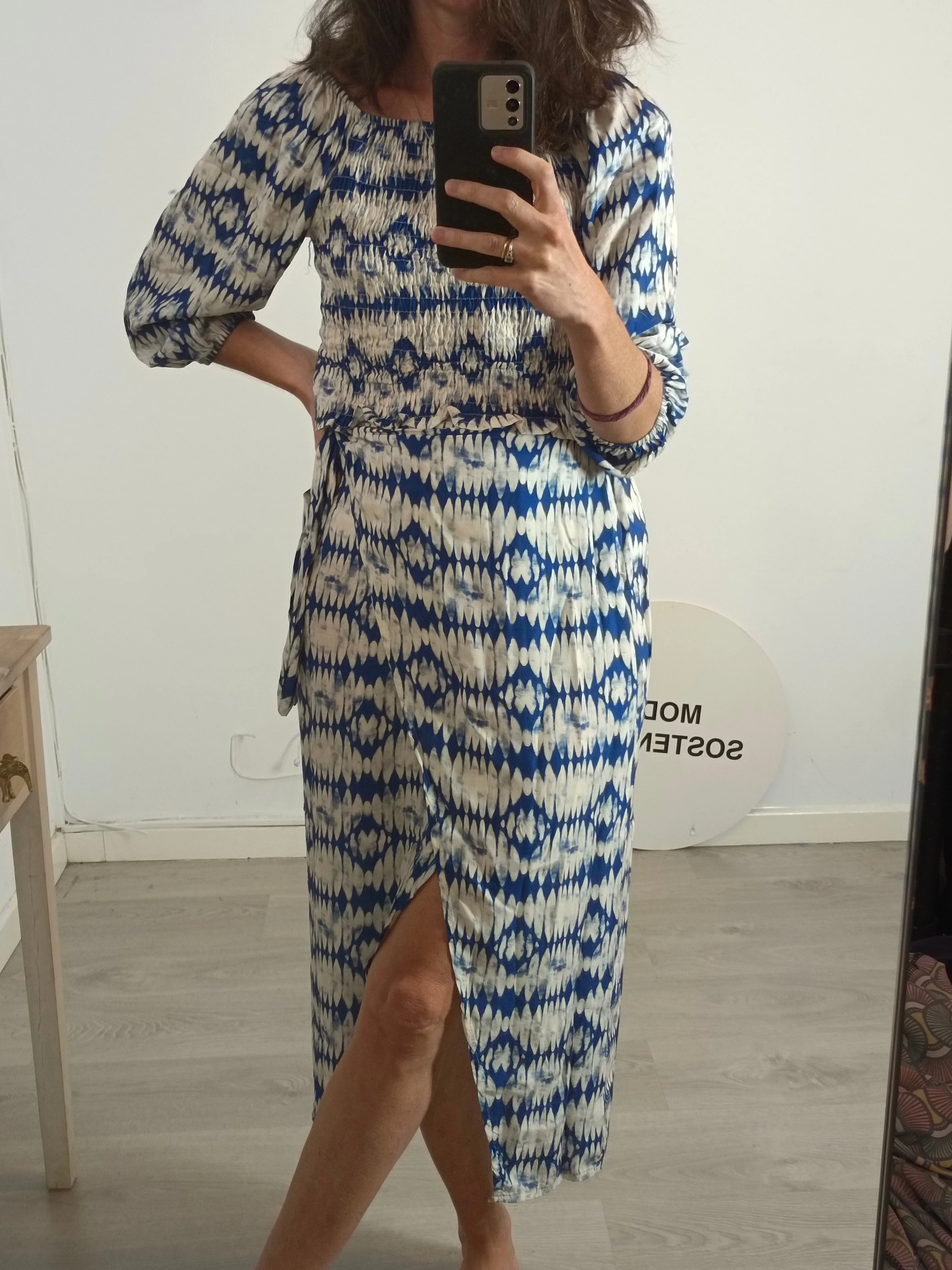 OTRAS. Total look falda y top T.s