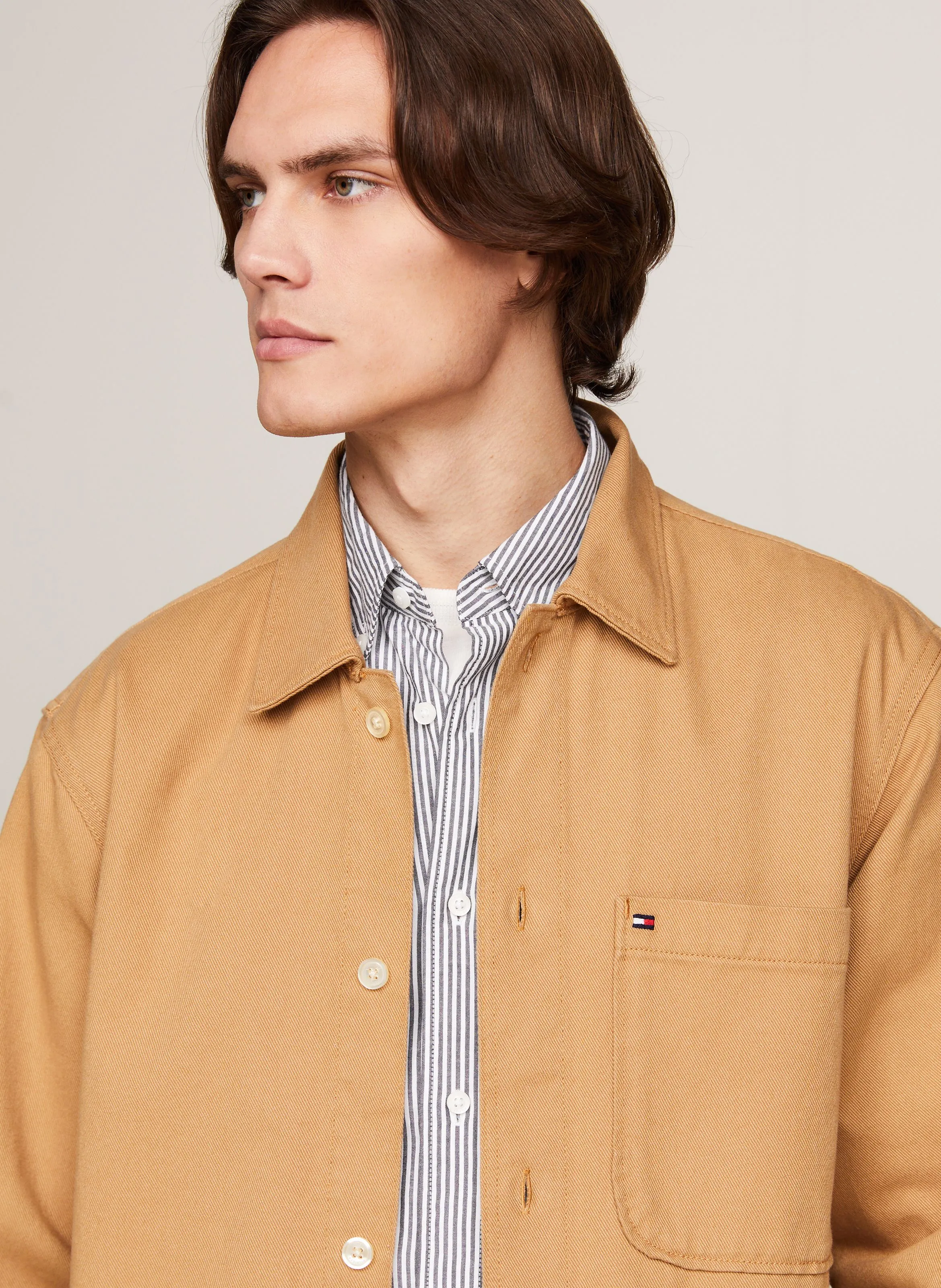 TOMMY HILFIGER Sobrecamisa de algodón con cuello clásico en caqui